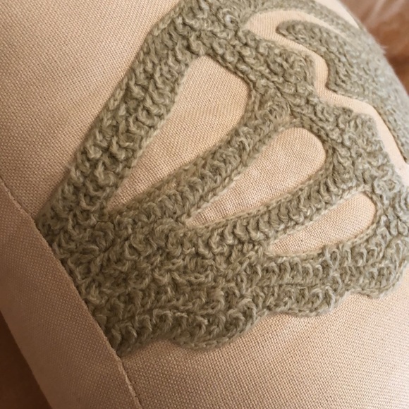 Rare ♥️ Pottery Barn Embroidered Dove Pillow - Picture 10 of 14